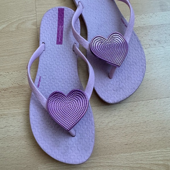 Ipanema Flip Flops - Picture 3 of 7